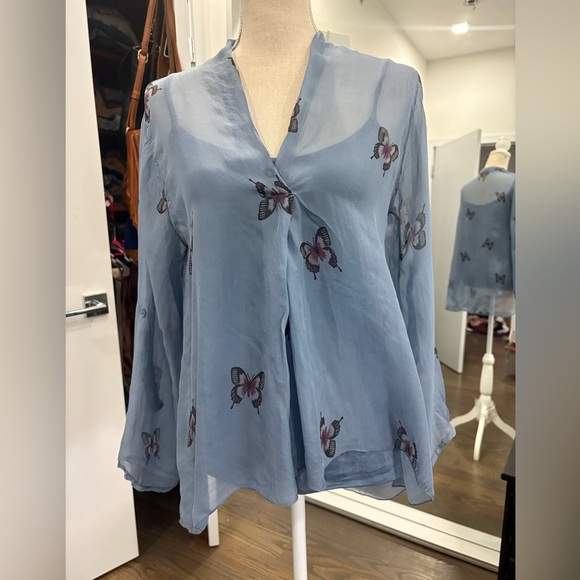 Lola Butterfly High Low Blouse 100% silk - Picture 1 of 8